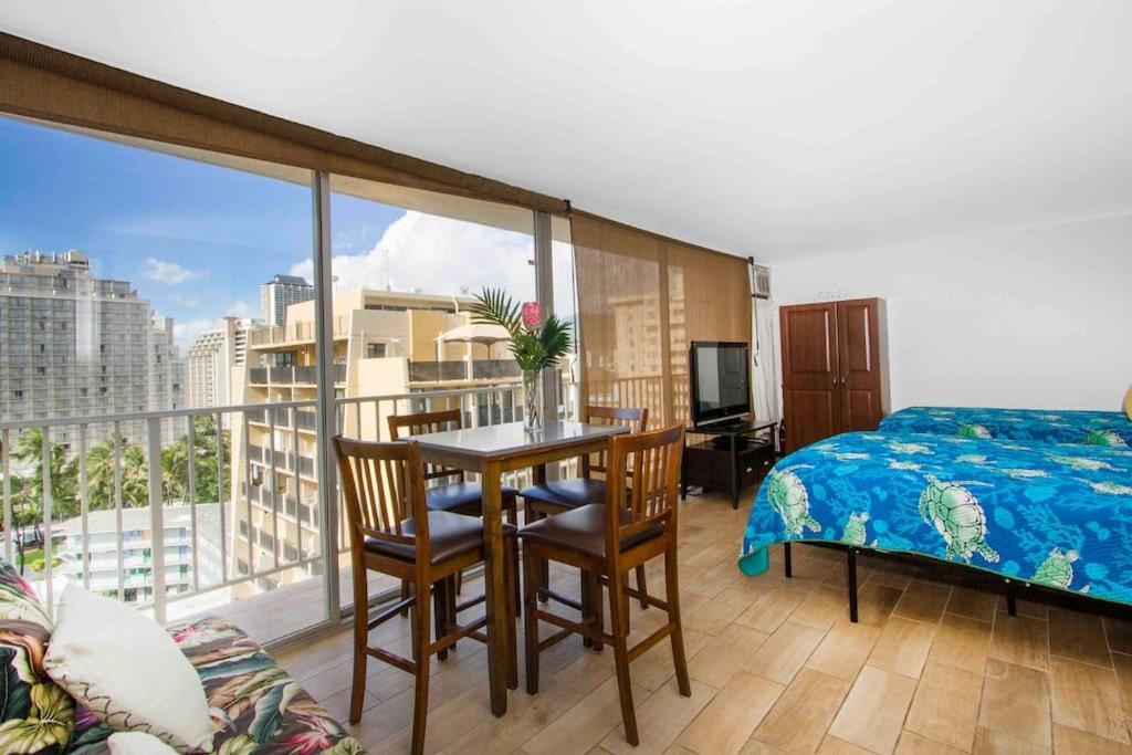 Pacific Monarch Aparthotel Honolulu Quarto foto